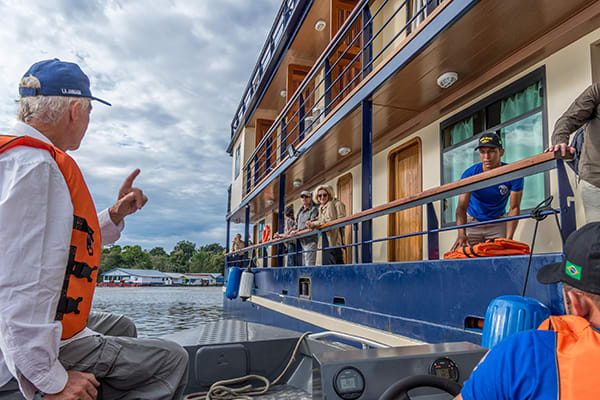 La Jangada 12天的野外亚马逊邮轮行程一天八——乘船。