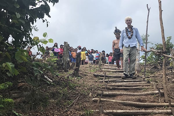 La Jangada 12天的野外亚马逊邮轮行程第九天,会议的居民银行。