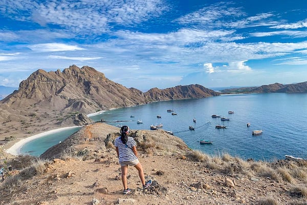 Arua Phinisi's 5-Day Komodo - Day 1 - Padar