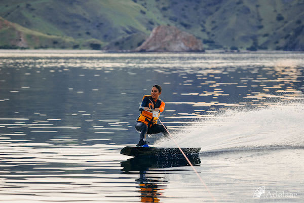 Adelaar's 11-Day Banda Sea - Day 9 - Wakeboard