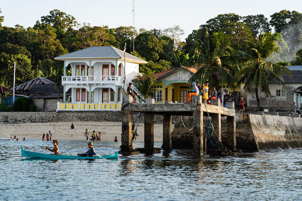 Kudanil Explorer's 12-Day Ambon to Kaimana - Day 6 - Local Poeple on Spice Island