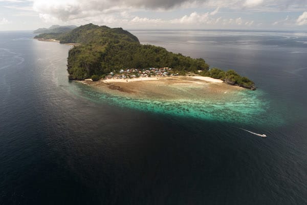 Kudanil Explorer's 14-Day Sorong to Ternate - Day 10 - Pulau Koon Maluku