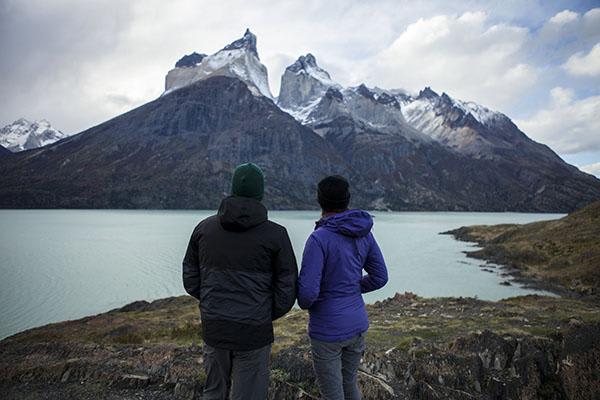 Explora Torres del Paine的5天基本Torres del Paine行程第二天——Pehoe湖。