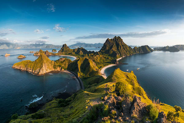 Carpe Diem's 8-Day Komodo: Labuan Bajo to Bima - Day 3 - Padar Island