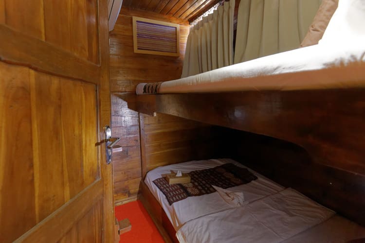 Phinisi Ambasi - Bunk-Bed Cabin