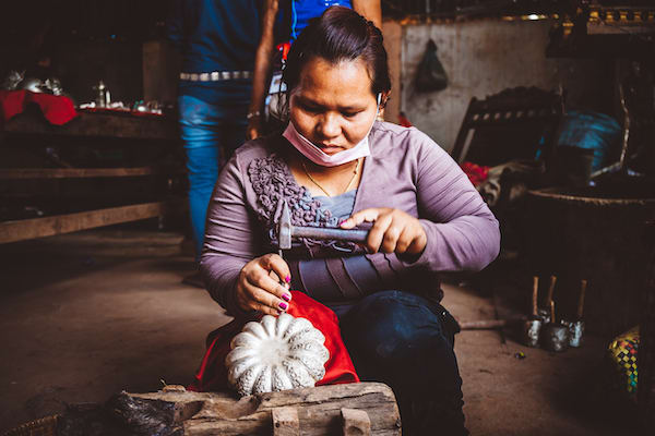 Mekong Navigator's 4-Day Siem Reap to Phnom Penh - Day 2 - Silversmith in Koh Chen Village