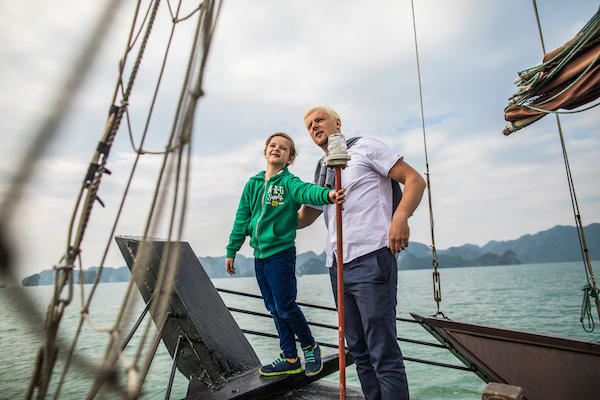 Bhaya Legend I's 2-Day Discovery of Halong Bay - Day 1 - Sailing