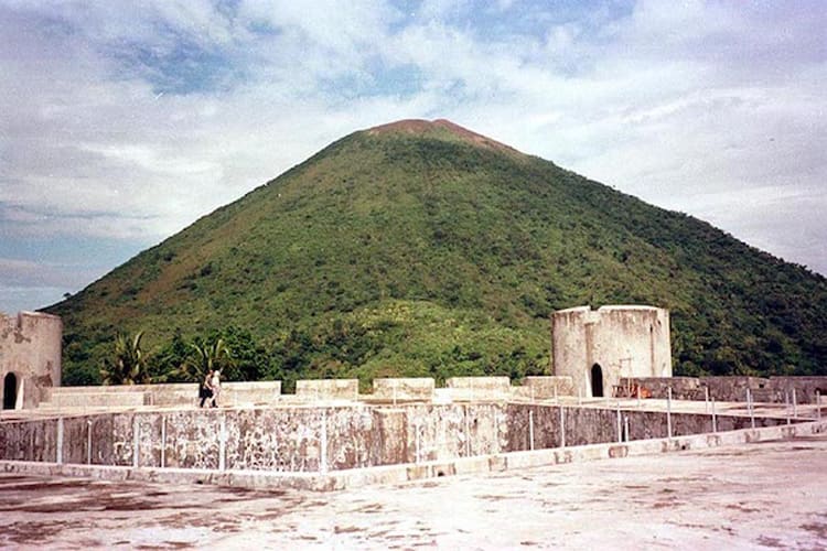 Dewata - Forgotten Island & Banda Sea Ring of Fire - Day 9