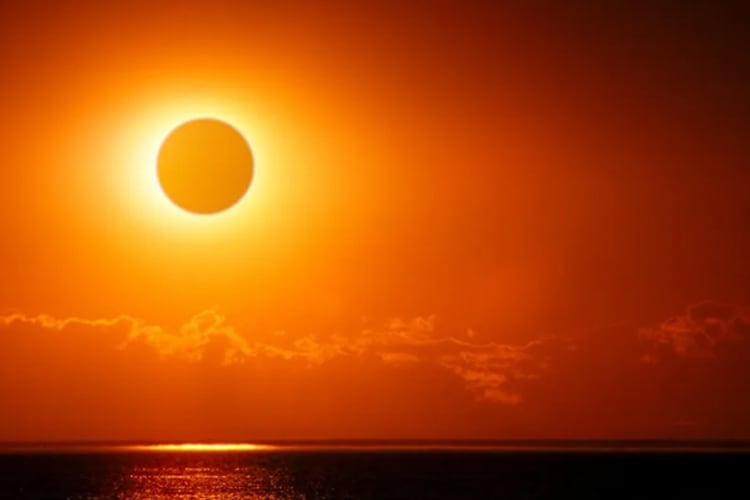 Ombak Putih - Eclipse of The Sun : Maumere - Maumere-5