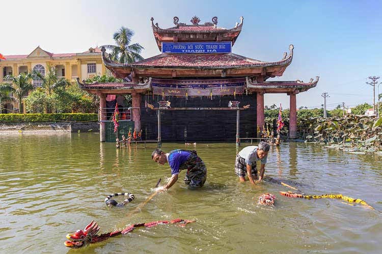 Angkor Pandaw - Halong Bay, Red River, & Laos Mekong - Day 8