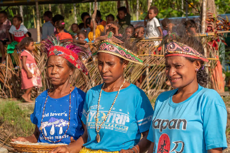 Calico Jack - Cendrawasih Bay : Nabire - Manokwari - Day 1