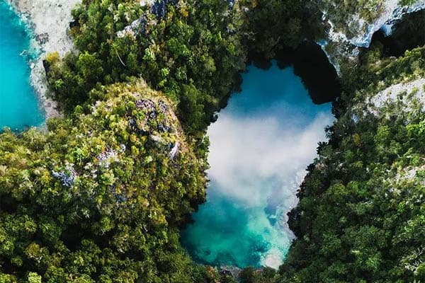 Aqua Blu - Indonesia's Spice Islands & Raja Ampat (National Geography) - Day 8