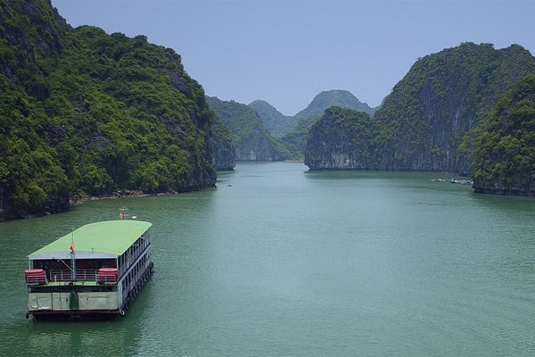Hanoi Pandaw - Halong Bay & Red River : Viet Tri - Halong Bay - Day 9