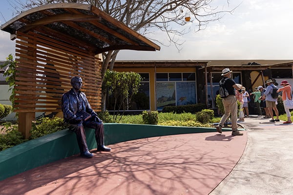 Islander II - Wild Galapagos Escape - Western