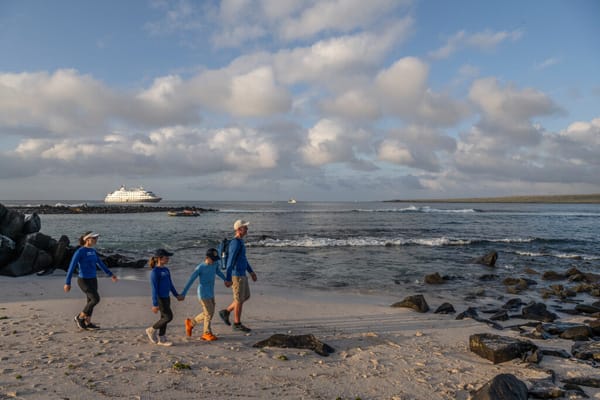 Endeavour II - Galapagos Eastern Islands