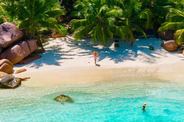 Aqua Lares - La Digue & Seychelles' Inner Islands - Day 2