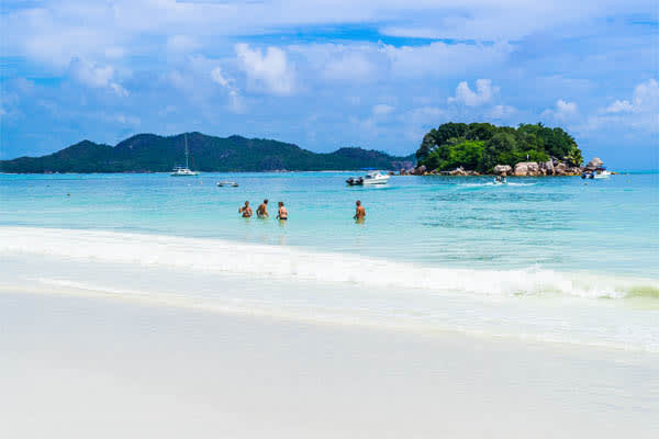 Sea Pearl - Praslin & Surrounding Isles - Day 4