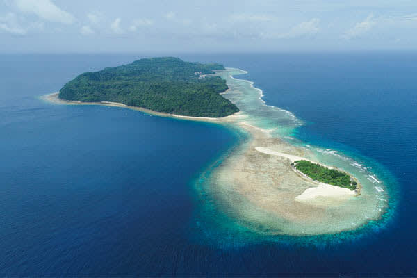 Aqua Blu - Spice Islands & Forgotten Islands Expedition: Ambon-Labuan Bajo - Day 4