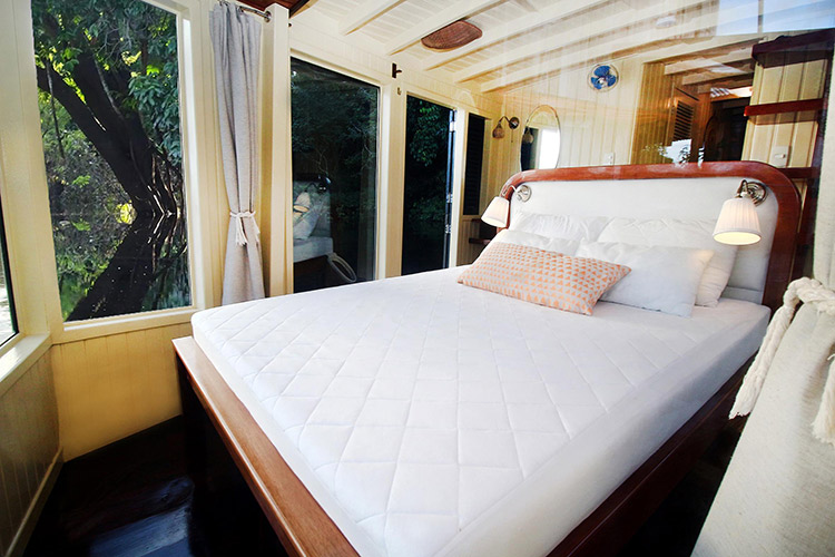 Amazon Eco Boat's VIP Panorama Suite.