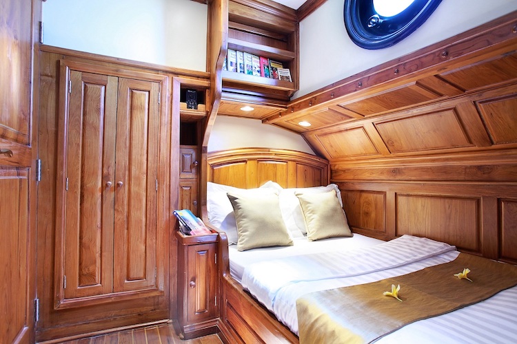 Adelaar's Stateroom II