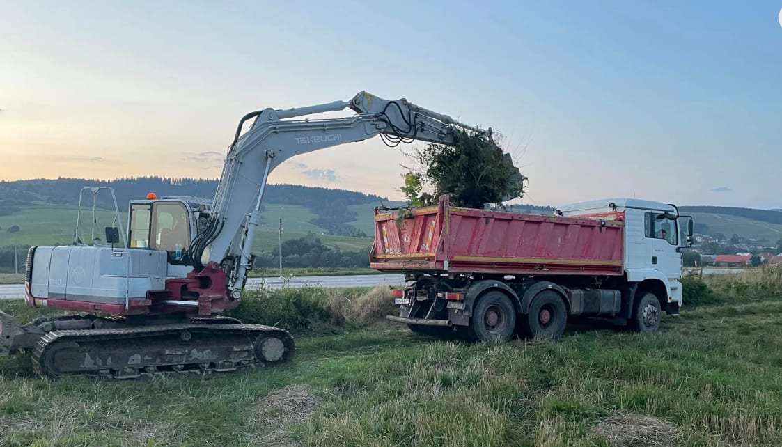Realizácia firmy Zemné a výkopové práce R.Siváň Orava – Výkopové práce / bagrista – Vasiľov