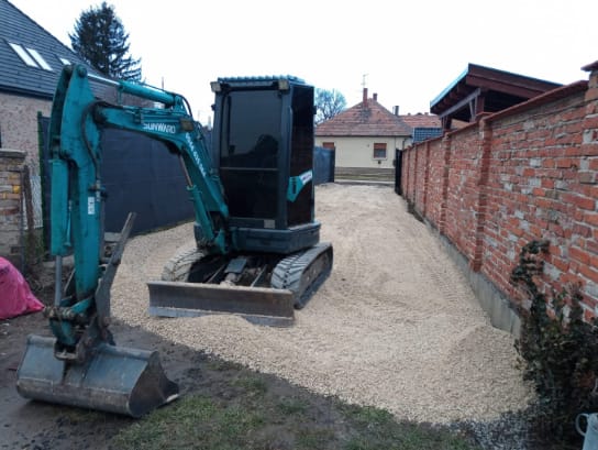 Realizácia firmy rozkopem.to - minibager Bratislava – Výkopové práce / bagrista – Bratislava