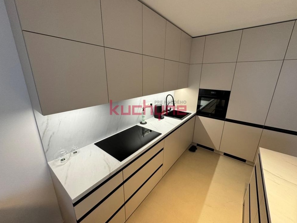Realizácia firmy KUCHYNE pre každého SK s.r.o. – Nábytok na mieru a montáž nábytku – Bratislava