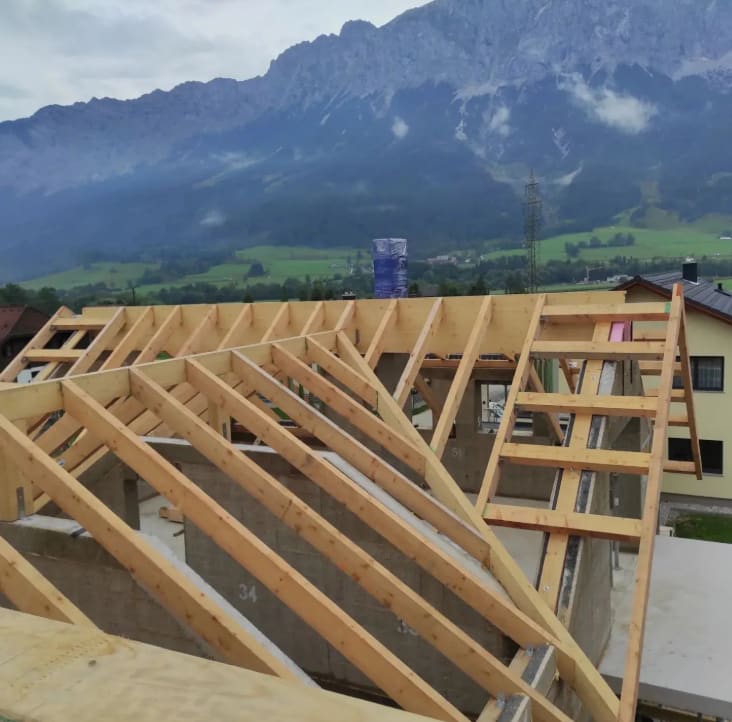 Realizácia firmy RENOVIA STRECHY, s. r. o. – Stavebné a rekonštrukčné práce – Bratislava