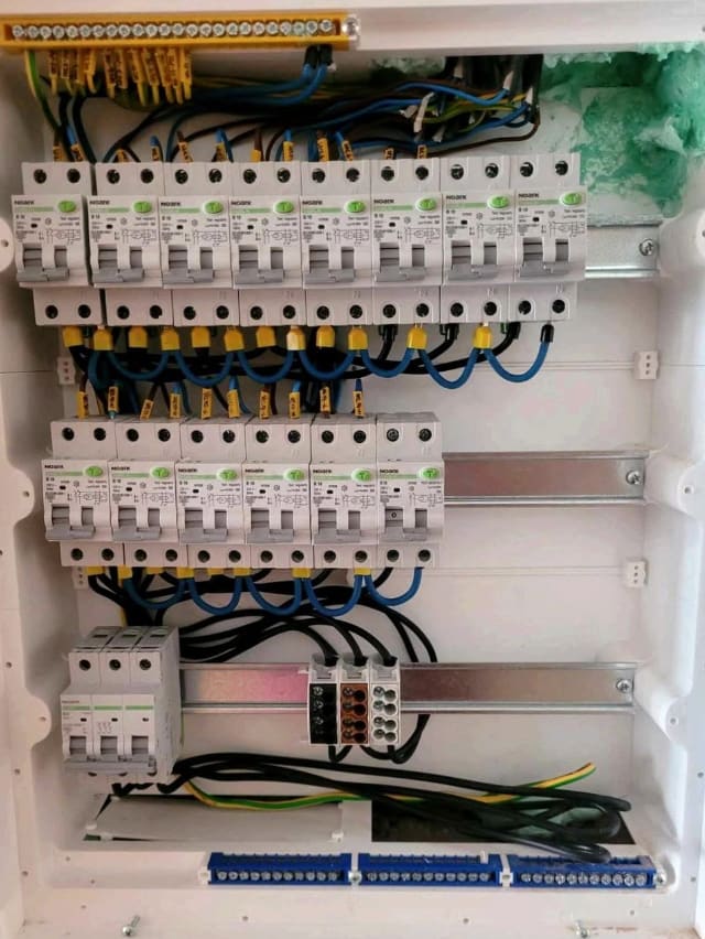 Realizácia firmy Elnext s.r.o. – Elektrikári – Košice