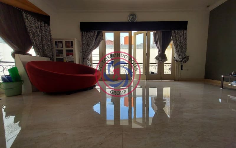 Lantai Marmer Kinciiong Sesudah Kristalisasi