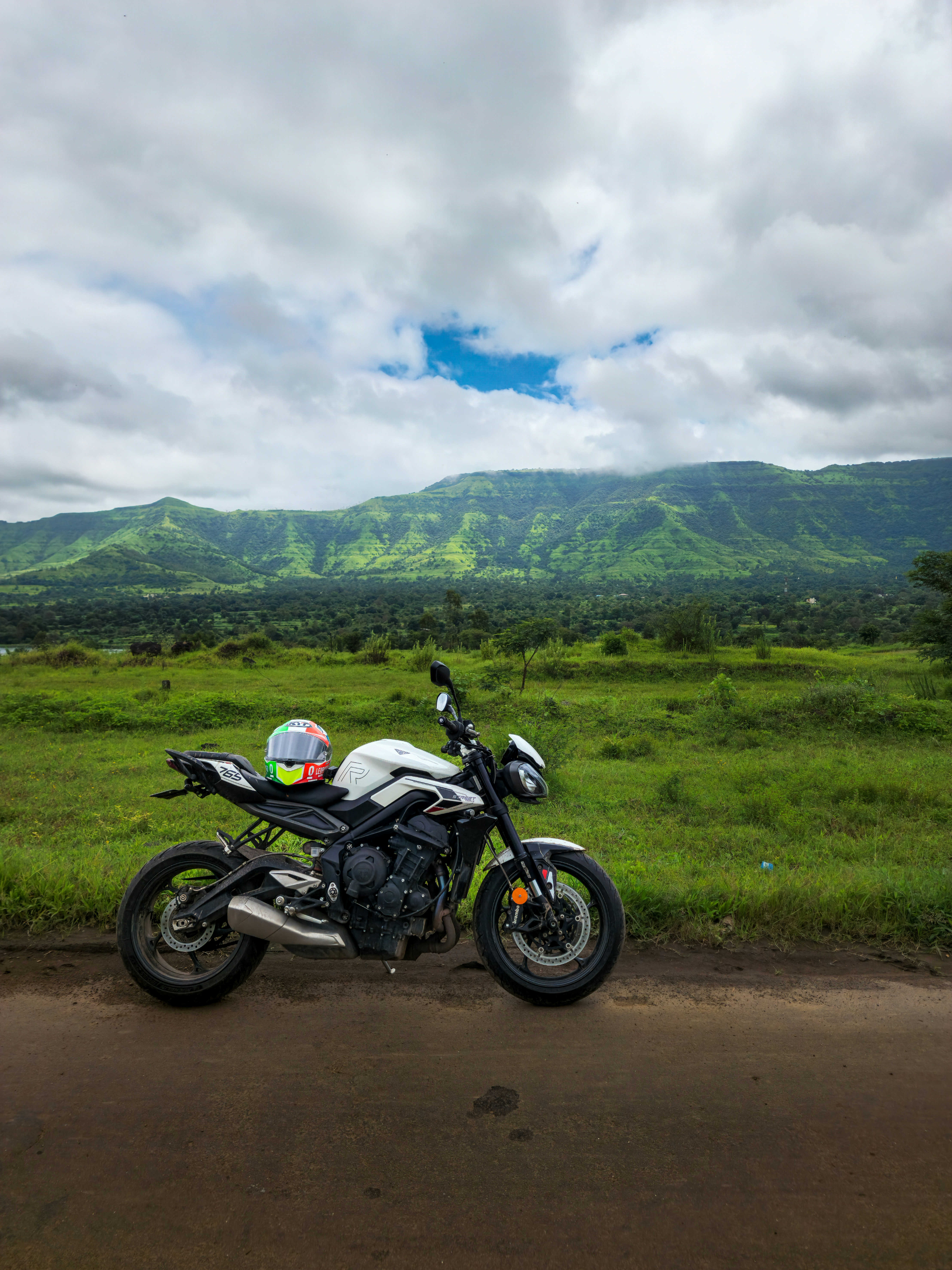 En route to Purandar Fort