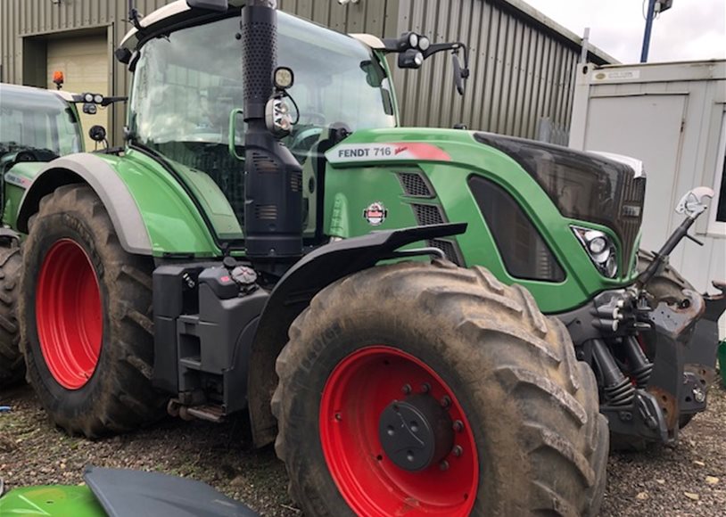 Fendt 716 Tractor - Image 2