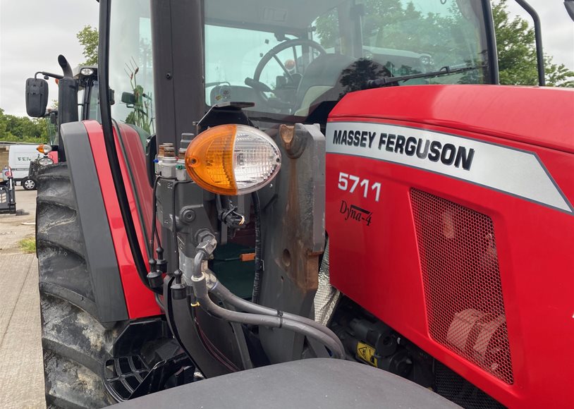Massey Ferguson 5711 Tractor - Image 4