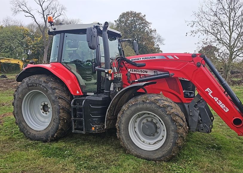 Massey Ferguson 7718SEFD6 Tractor - Image 2