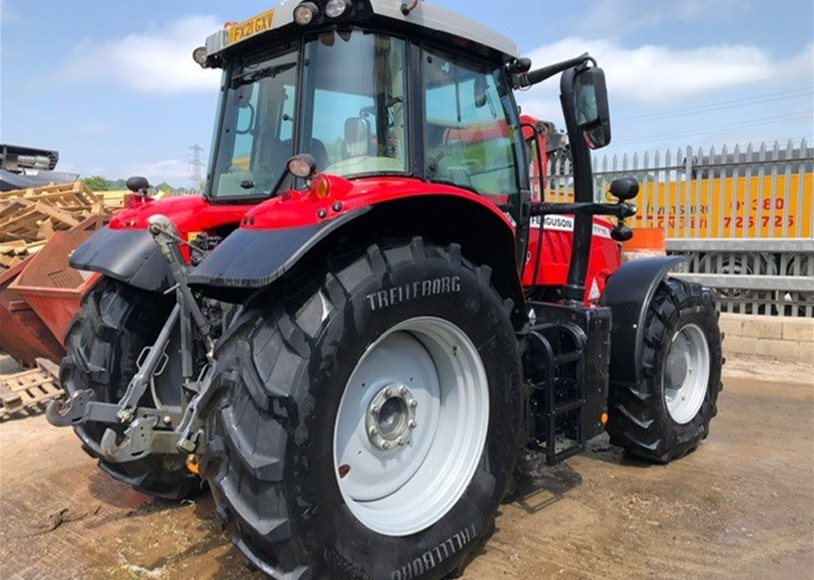 Massey Ferguson 7718SEXD6 Tractor - Image 5