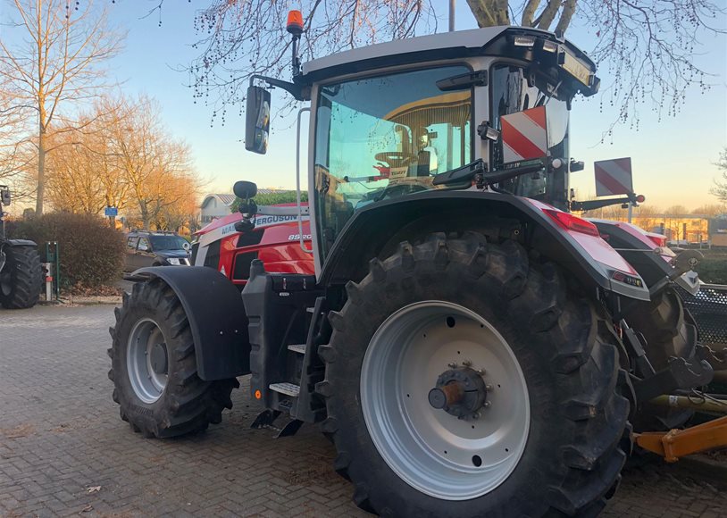 Massey Ferguson 8S.205EXD7 Tractor - Image 4