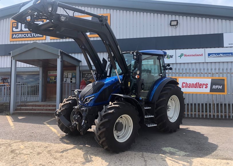 Valtra G125EA Tractor - Image 3
