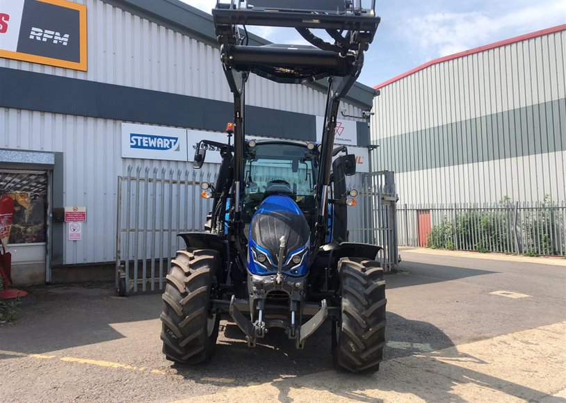 Valtra G125EA Tractor - Image 4