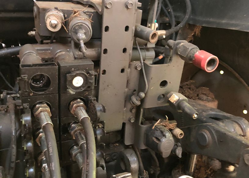Valtra T174EA Tractor - Image 6