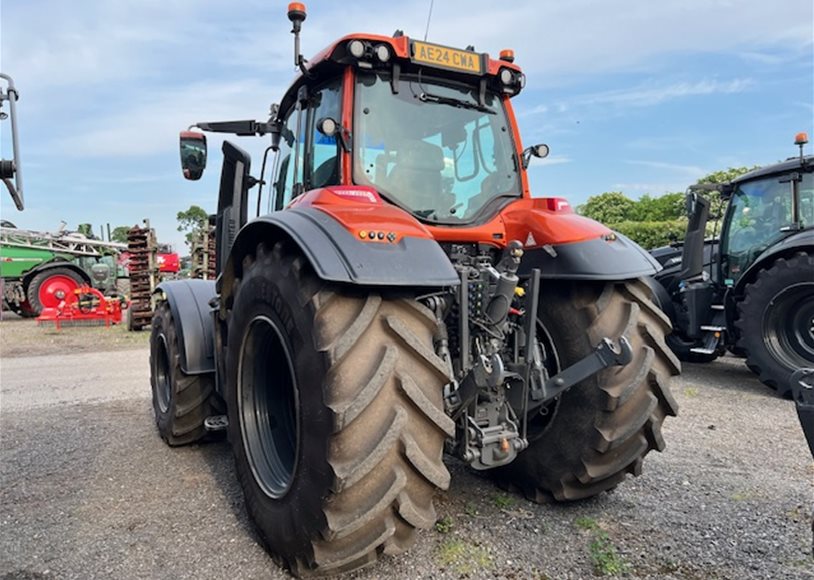 Valtra T175EV Tractor - Image 4