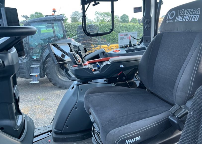 Valtra T175EV Tractor - Image 7