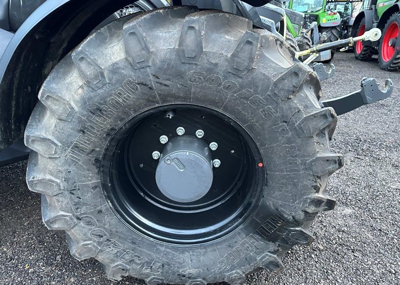 Valtra T235D Tractor - Image 12
