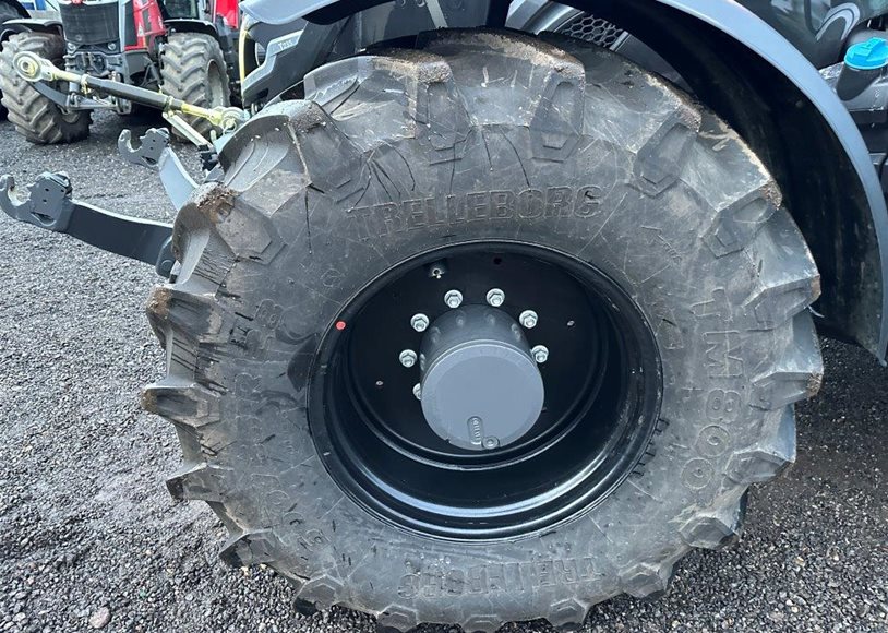 Valtra T235D Tractor - Image 13