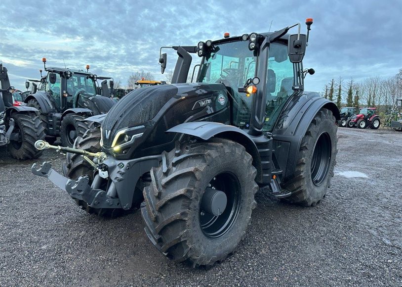 Valtra T235D Tractor - Image 3