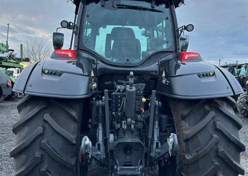 Valtra T235D Tractor - Image 7