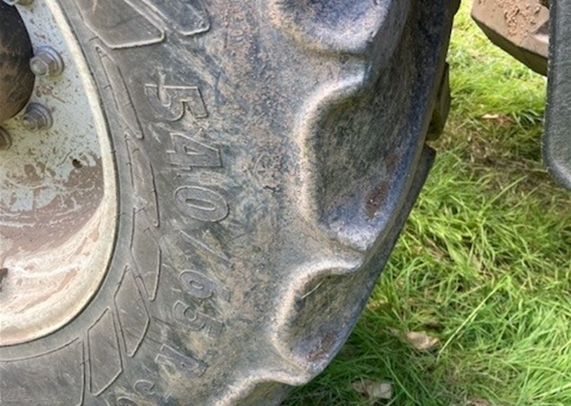 Valtra T235V Tractor - Image 9