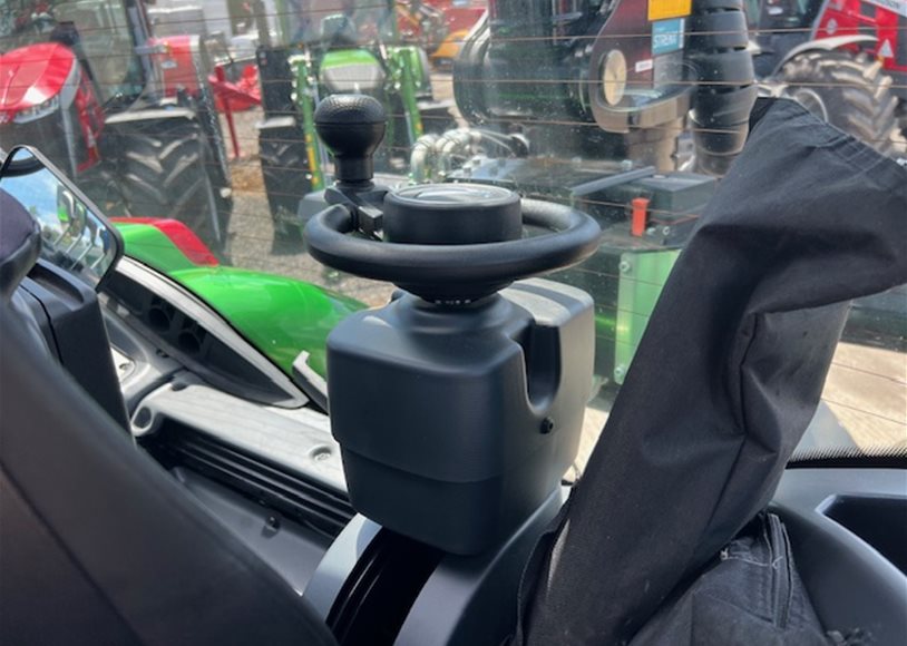Valtra T235A Tractor - Image 11