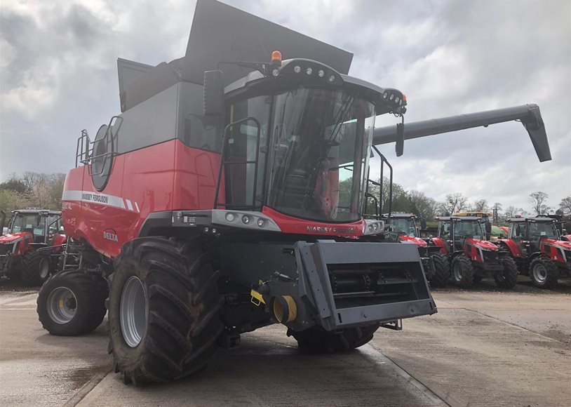 Massey Ferguson 9380AL Combine - Image 2
