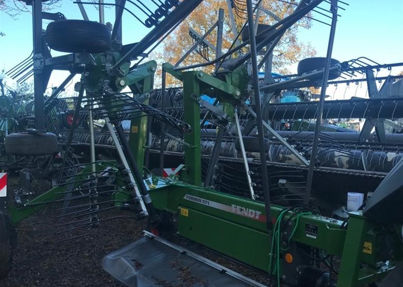 Fendt 671 Rake - Image 2