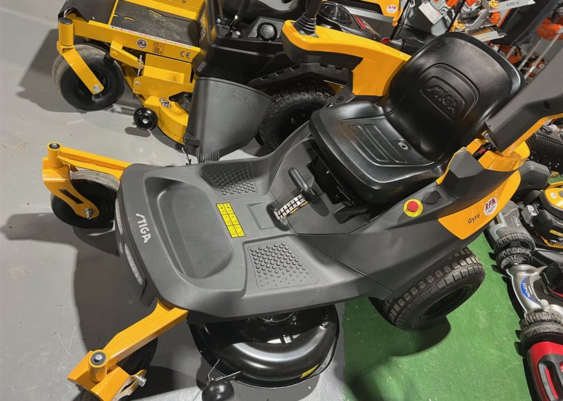 Stiga 700E Mower - Image 2